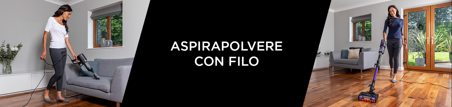 Due ragazze facendo la pulizia con un aspirapolvere senza filo di Shark